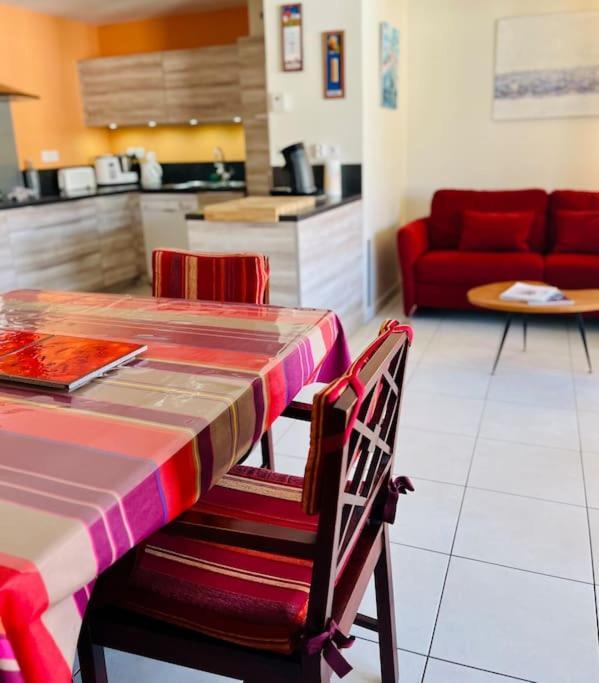 "Clavel 26" Joli T2 En Duplex A 3 Min Des Halles Sète Dış mekan fotoğraf